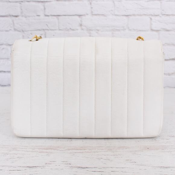 Chanel Mademoiselle White Lambskin Diana Flap Shoulder Crossbody Bag A5386 - Picture 5 of 12
